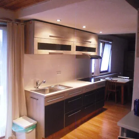 Haus Tyrol Апартаменты