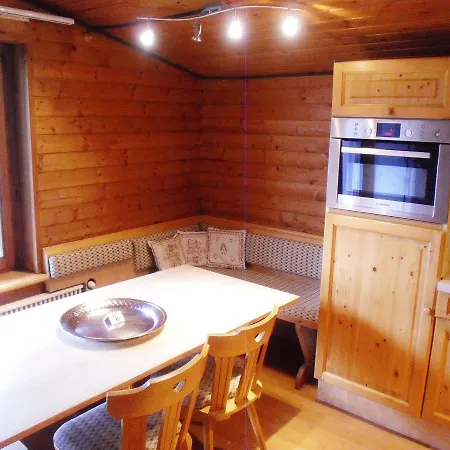 Haus Tyrol Апартаменты *